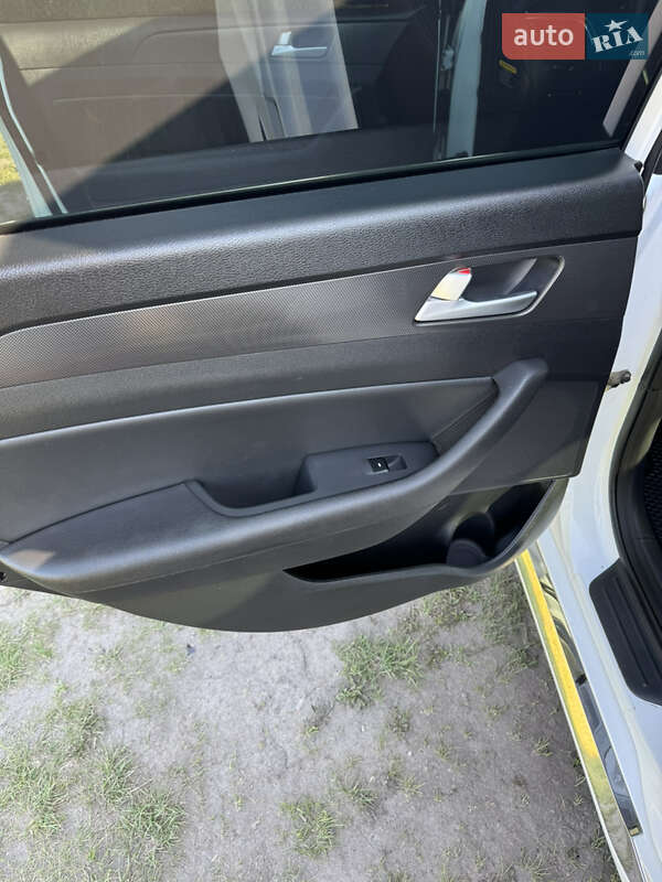 Седан Hyundai Sonata 2015 в Чернигове фото 28 Седан Hyundai Sonata 2015 в Чернигове