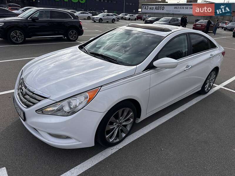 Седан Hyundai Sonata 2013 в Киеве фото Седан Hyundai Sonata 2013 в Киеве