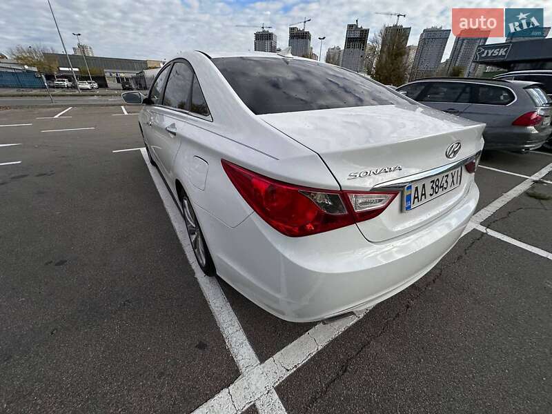 Седан Hyundai Sonata 2013 в Киеве фото 30 Седан Hyundai Sonata 2013 в Киеве