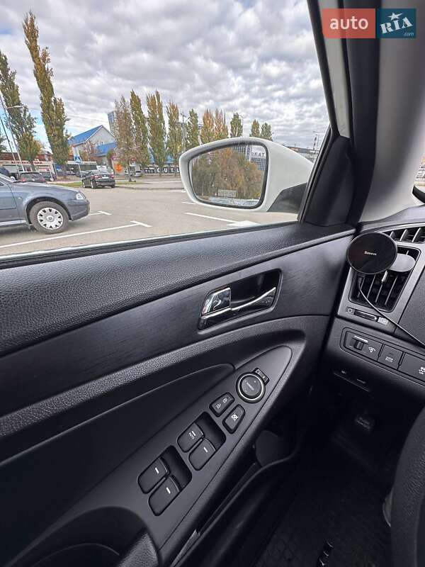 Седан Hyundai Sonata 2013 в Киеве фото 36 Седан Hyundai Sonata 2013 в Киеве