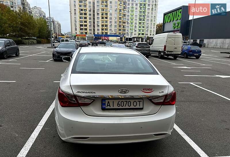 Седан Hyundai Sonata 2014 в Києві фото Седан Hyundai Sonata 2014 в Києві