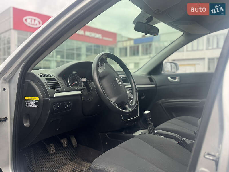 Седан Hyundai Sonata 2006 в Чернігові