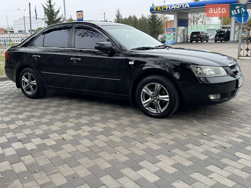 Седан Hyundai Sonata 2005 в Лубнах