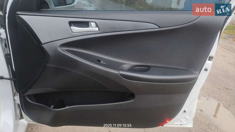 Седан Hyundai Sonata 2013 в Нетешине фото 16 Седан Hyundai Sonata 2013 в Нетешине
