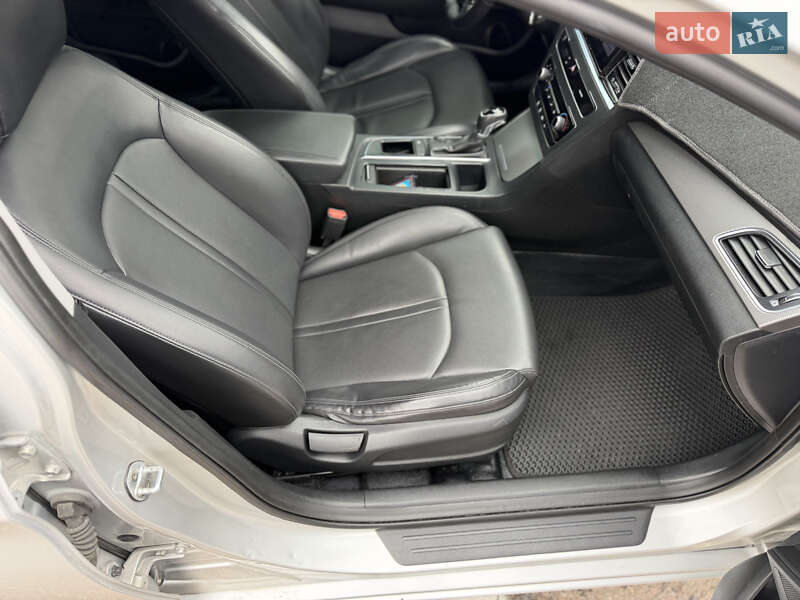 Седан Hyundai Sonata 2016 в Ровно