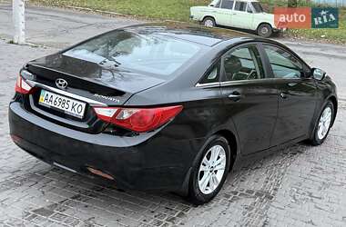 Седан Hyundai Sonata 2011 в Каменском