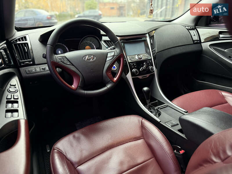 Седан Hyundai Sonata 2012 в Полтаве