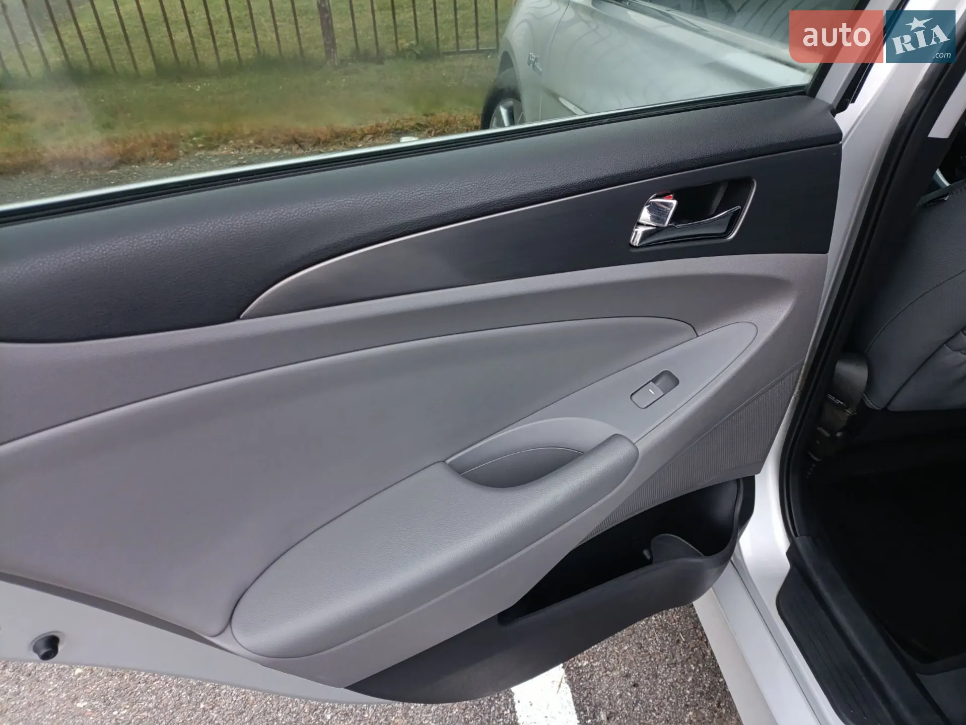 2012 Hyundai Sonata - мініатюра 30