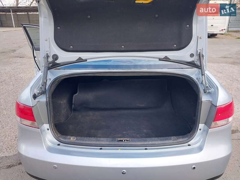 Седан Hyundai Sonata 2006 в Миколаєві
