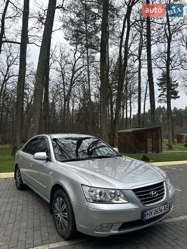 Седан Hyundai Sonata 2008 в Шепетівці