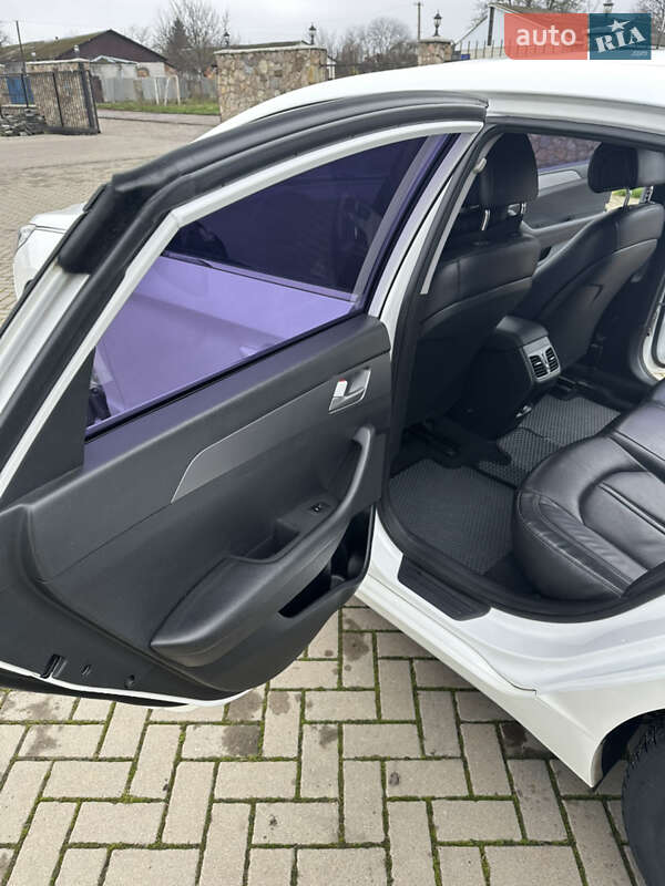 Седан Hyundai Sonata 2014 в Бахмаче