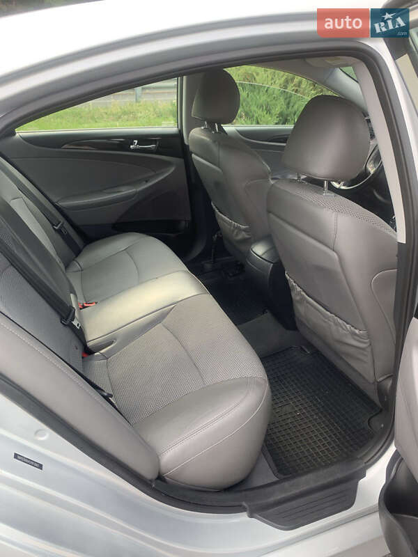 Седан Hyundai Sonata 2014 в Могилев-Подольске фото 11 Седан Hyundai Sonata 2014 в Могилев-Подольске