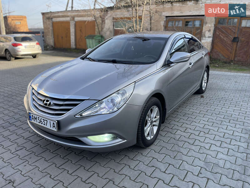 Седан Hyundai Sonata 2011 в Радомышле