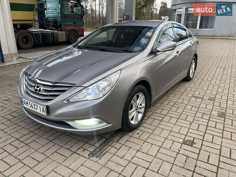 Седан Hyundai Sonata 2011 в Радомышле