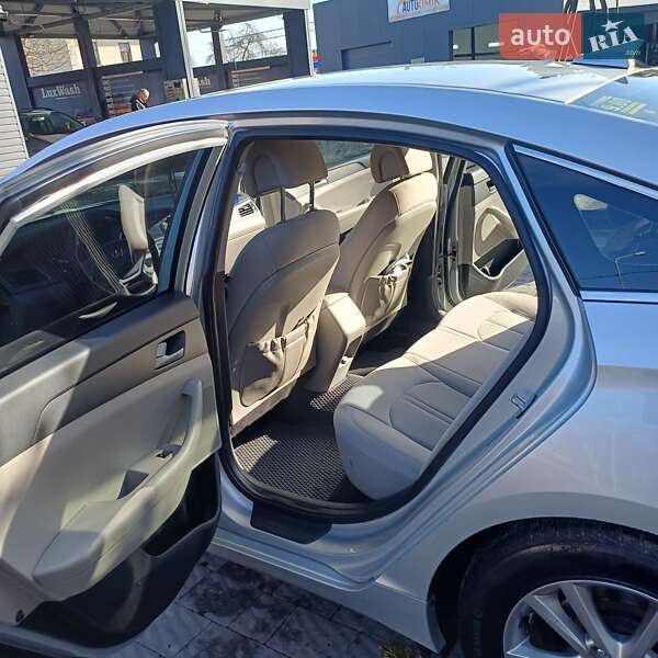 Седан Hyundai Sonata 2016 в Львове