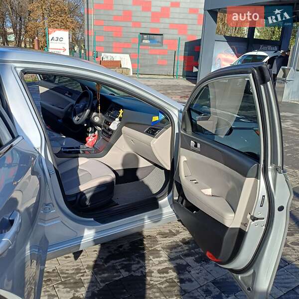 Седан Hyundai Sonata 2016 в Львове