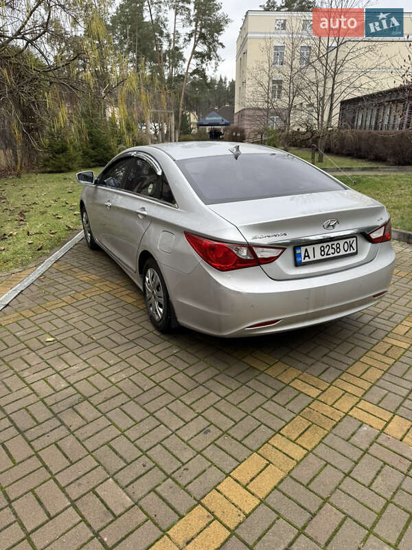 Седан Hyundai Sonata 2013 в Ирпене