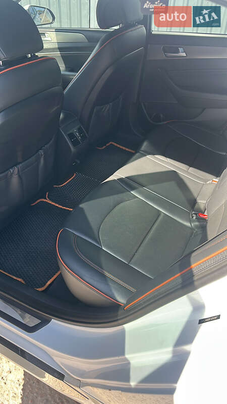 Седан Hyundai Sonata 2015 в Киеве