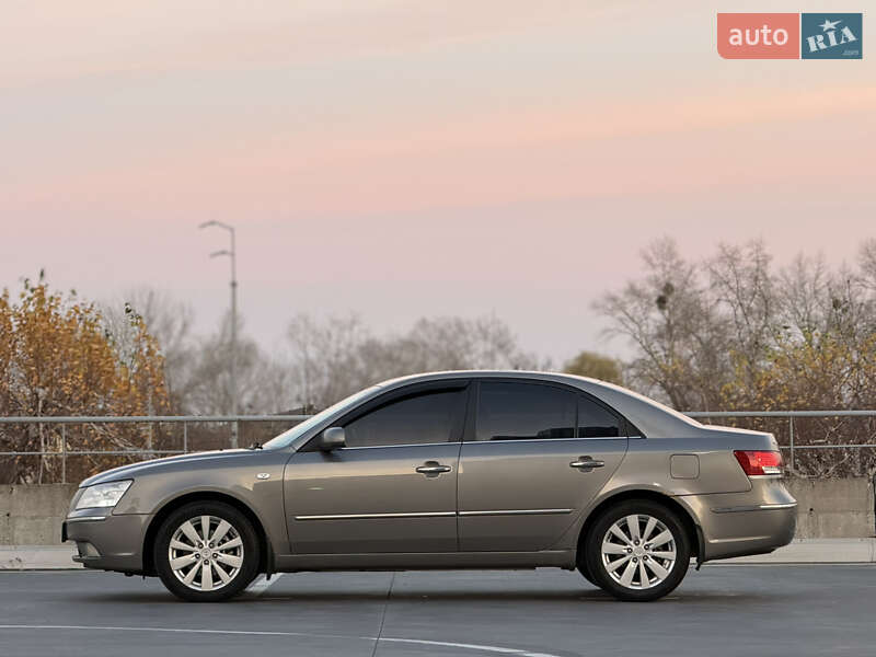 Седан Hyundai Sonata 2008 в Киеве