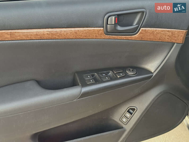 Седан Hyundai Sonata 2008 в Киеве