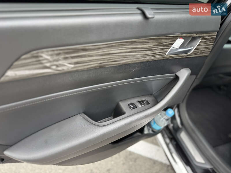 Седан Hyundai Sonata 2015 в Киеве фото 23 Седан Hyundai Sonata 2015 в Киеве