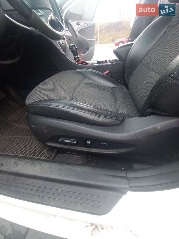 Седан Hyundai Sonata 2012 в Ирпене