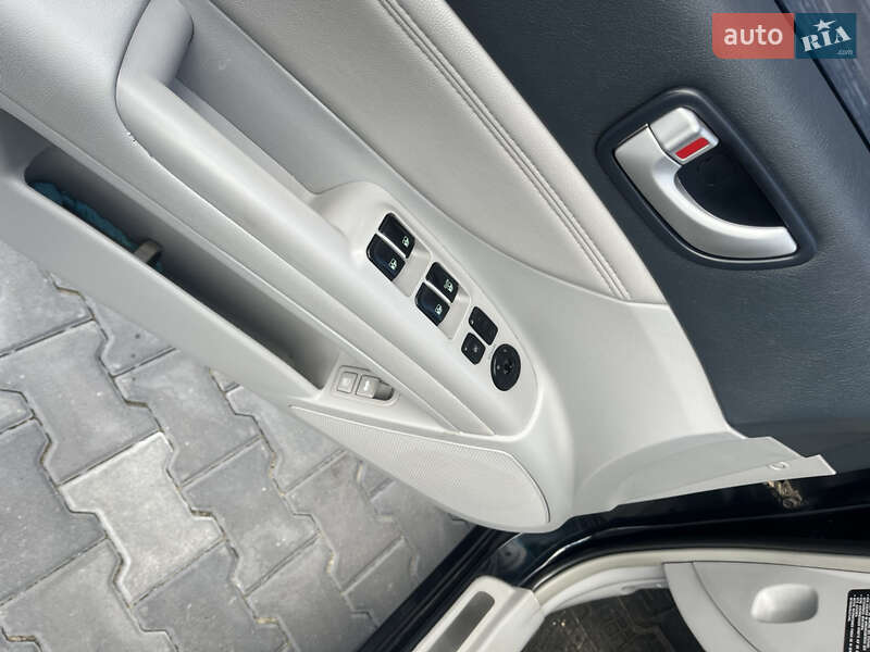 Седан Hyundai Sonata 2006 в Ирпене