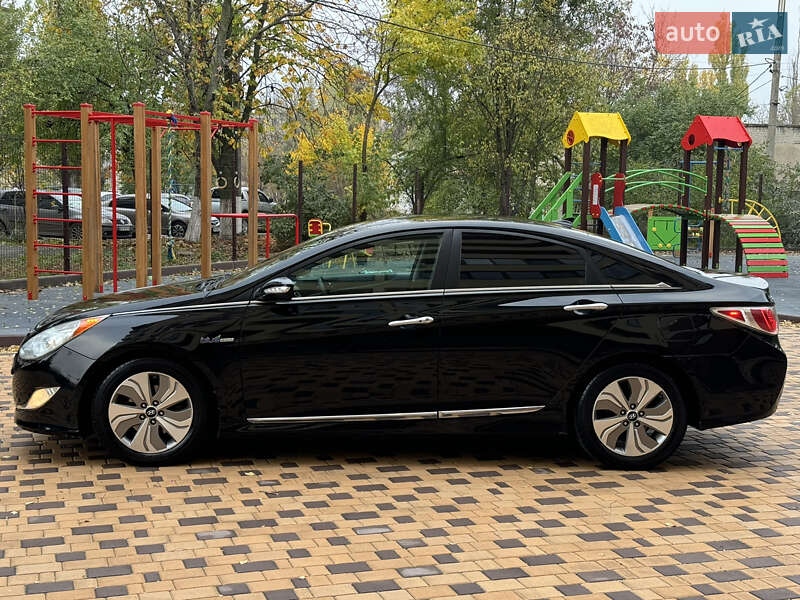 Седан Hyundai Sonata 2014 в Измаиле