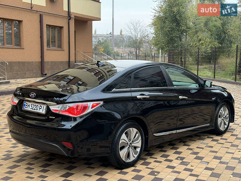 Седан Hyundai Sonata 2014 в Измаиле