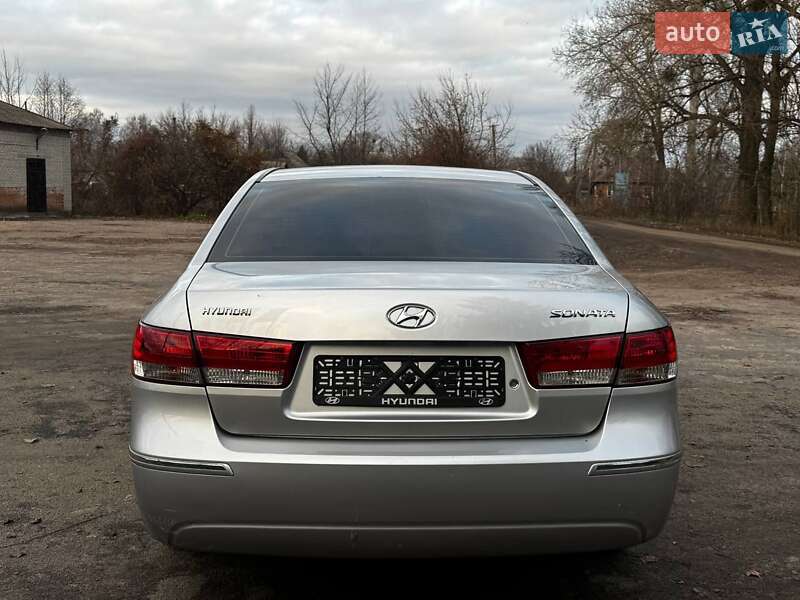 Седан Hyundai Sonata 2009 в Ахтырке