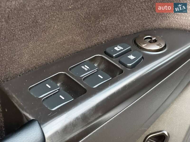 Седан Hyundai Sonata 2009 в Ахтырке