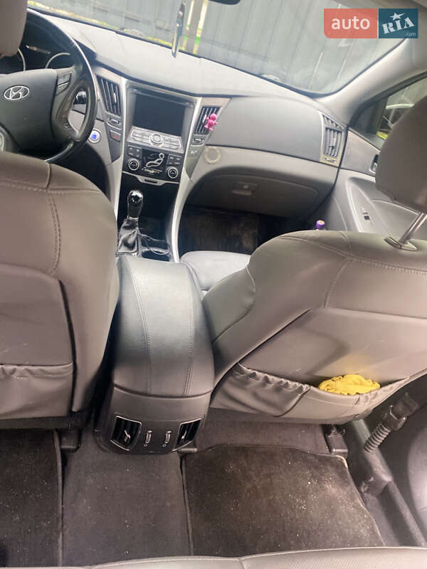 Седан Hyundai Sonata 2014 в Тернополі