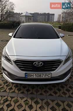 Седан Hyundai Sonata 2015 в Южном