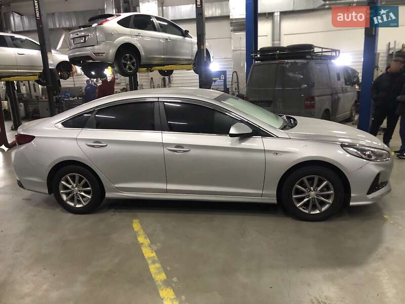 Седан Hyundai Sonata 2018 в Киеве