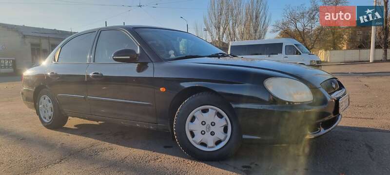 Седан Hyundai Sonata 2000 в Николаеве