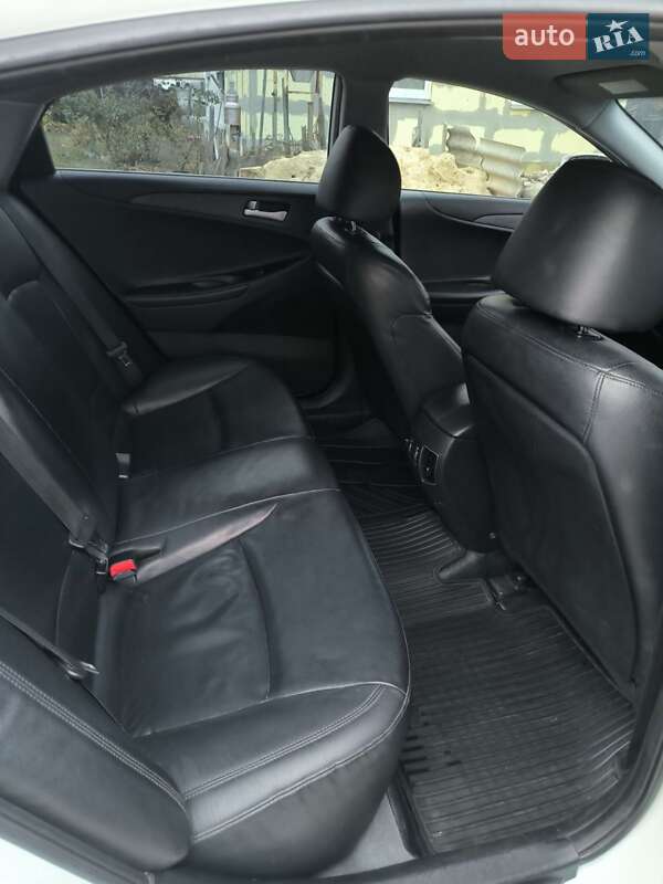 Седан Hyundai Sonata 2015 в Чернигове