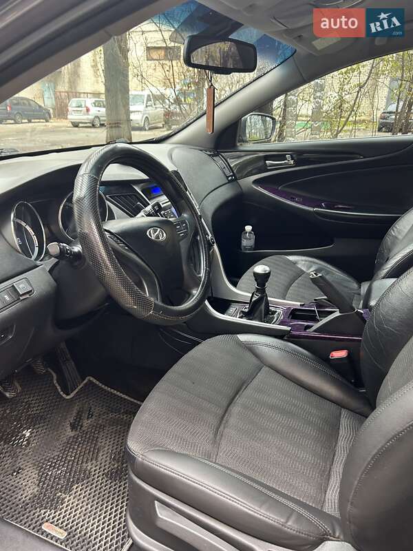 Седан Hyundai Sonata 2010 в Николаеве