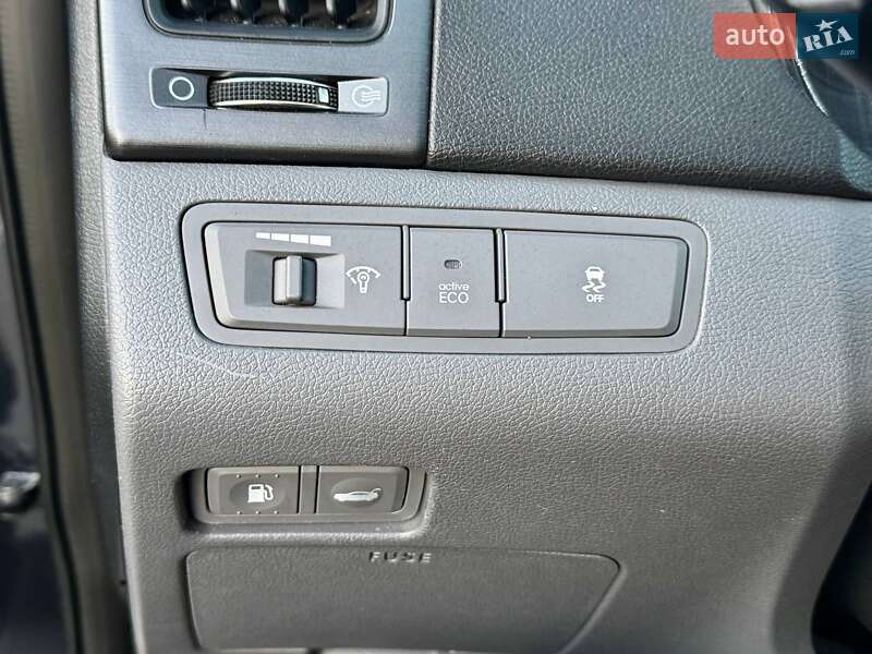 Седан Hyundai Sonata 2013 в Киеве