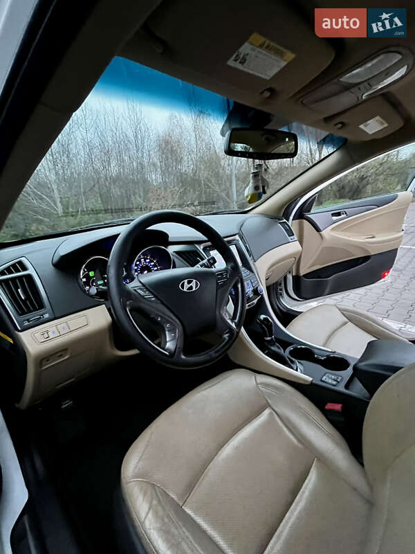 Седан Hyundai Sonata 2013 в Киеве