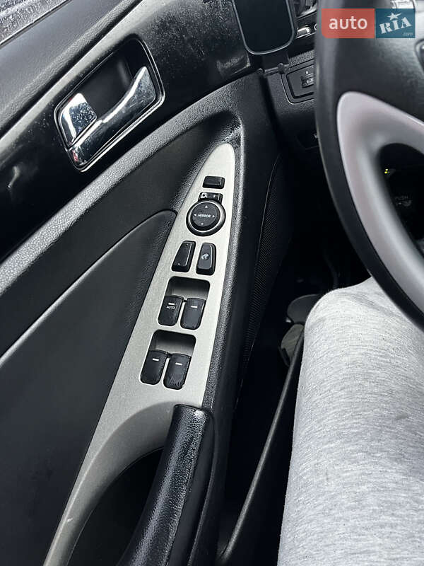 Седан Hyundai Sonata 2012 в Киеве