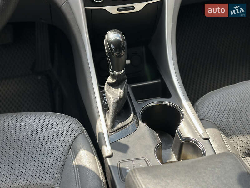 Седан Hyundai Sonata 2014 в Шептицькому
