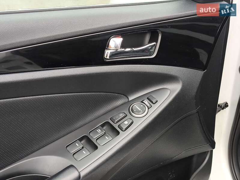 Седан Hyundai Sonata 2010 в Киеве