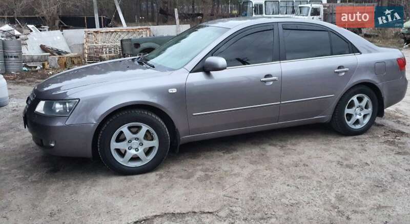 Седан Hyundai Sonata 2006 в Маньковке