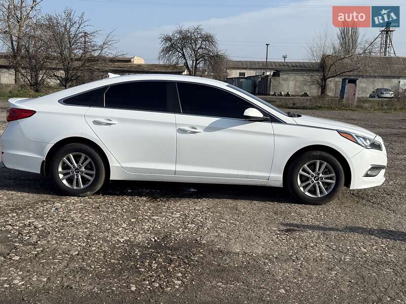 Седан Hyundai Sonata 2015 в Кривом Роге