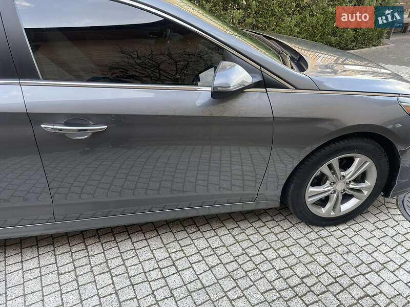 Седан Hyundai Sonata 2018 в Львове