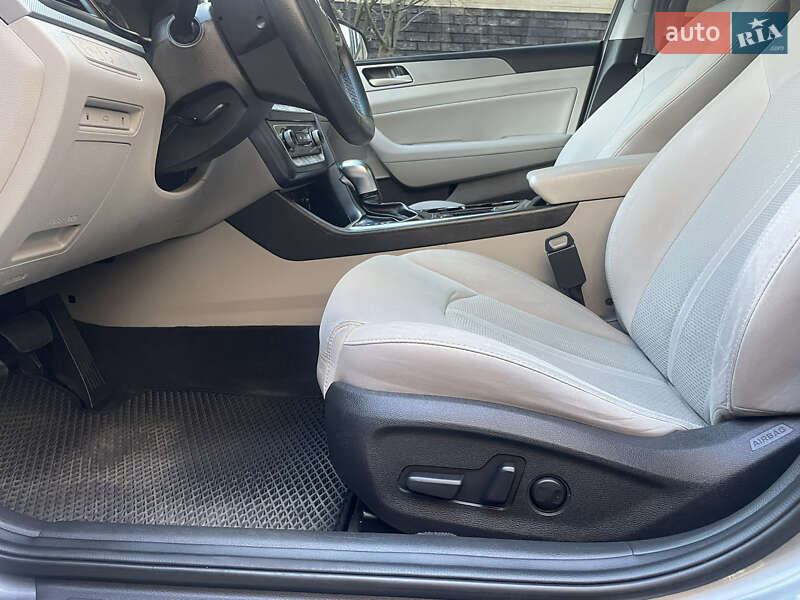 Седан Hyundai Sonata 2018 в Львове
