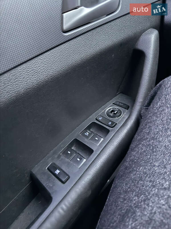 Седан Hyundai Sonata 2016 в Киеве