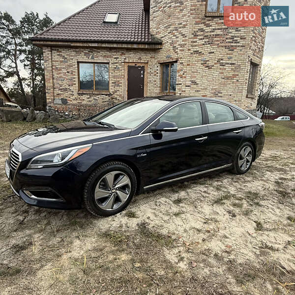 Седан Hyundai Sonata 2017 в Десне