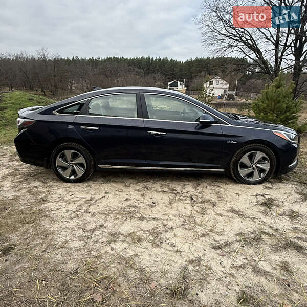 Седан Hyundai Sonata 2017 в Десне