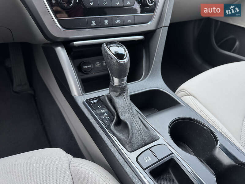 Седан Hyundai Sonata 2016 в Киеве фото 26 Седан Hyundai Sonata 2016 в Киеве